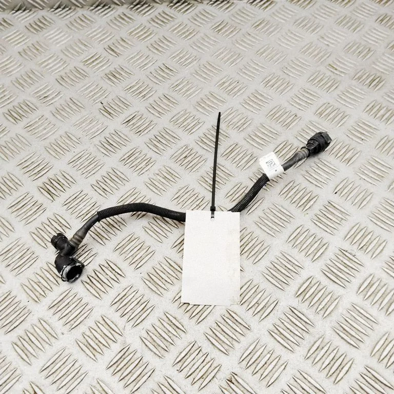 Mootori jahutusvedeliku toru / voolik 8580480