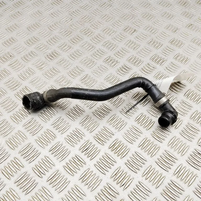 Engine coolant pipe/hose 8475692