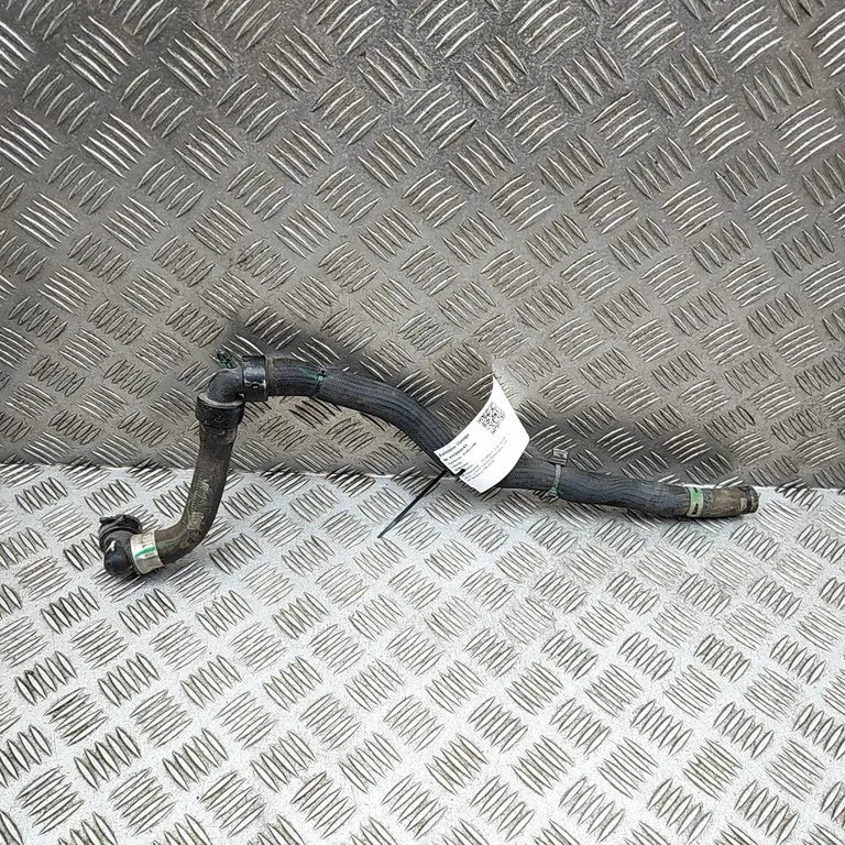 Variklio aušinimo vamzdelis (-ai)/ žarna (-os)