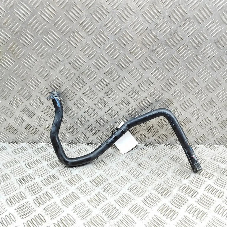 Variklio aušinimo vamzdelis (-ai)/ žarna (-os)