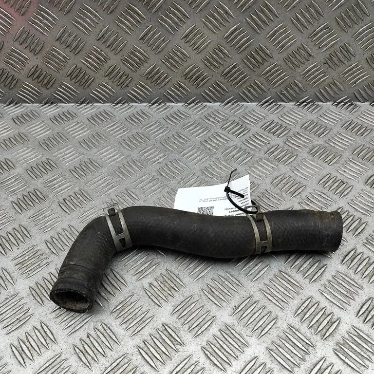 Motora dzesēšanas caurule (-es)/šļūtene (-es) MR571149