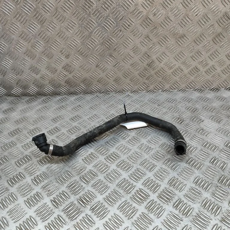 Motora dzesēšanas caurule (-es)/šļūtene (-es) A2545062800