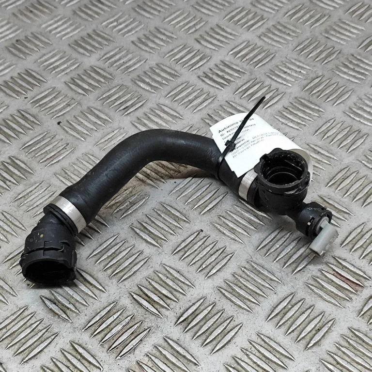 Motora dzesēšanas caurule (-es)/šļūtene (-es) A2545013802