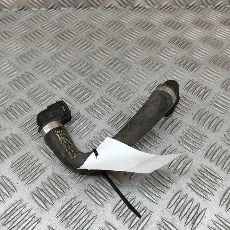 Motora dzesēšanas caurule (-es)/šļūtene (-es) A2055011600