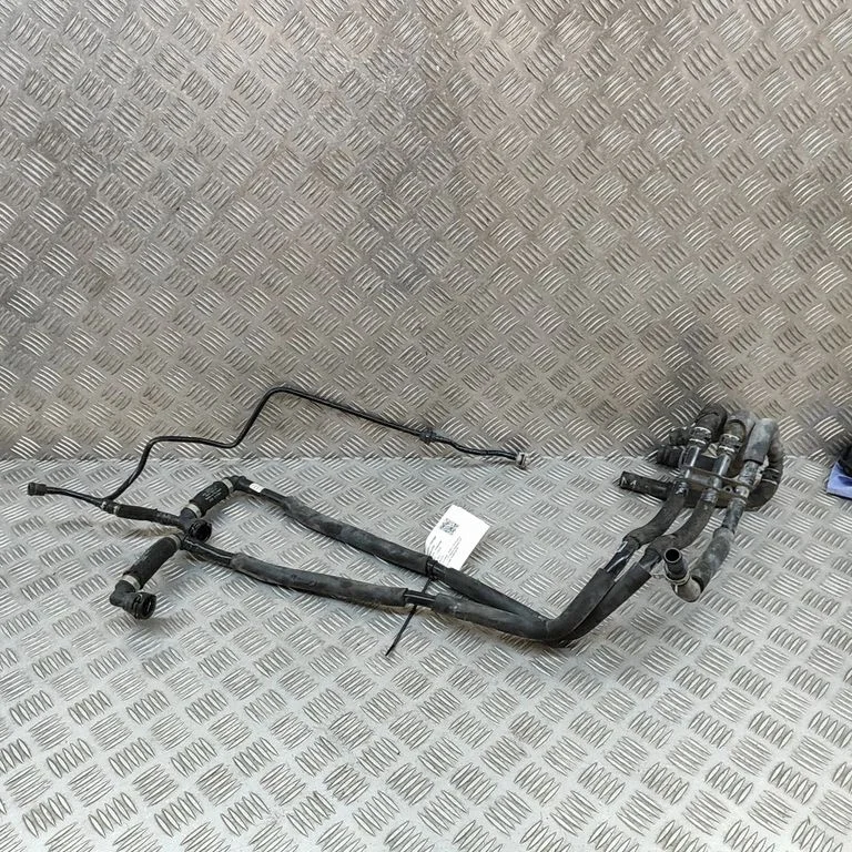 Mootori jahutusvedeliku toru / voolik 4KE121548N