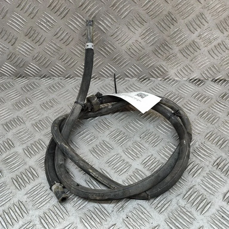Motora dzesēšanas caurule (-es)/šļūtene (-es) A2078304200