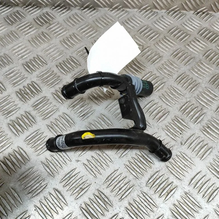 Mootori jahutusvedeliku toru / voolik 8W0145640A