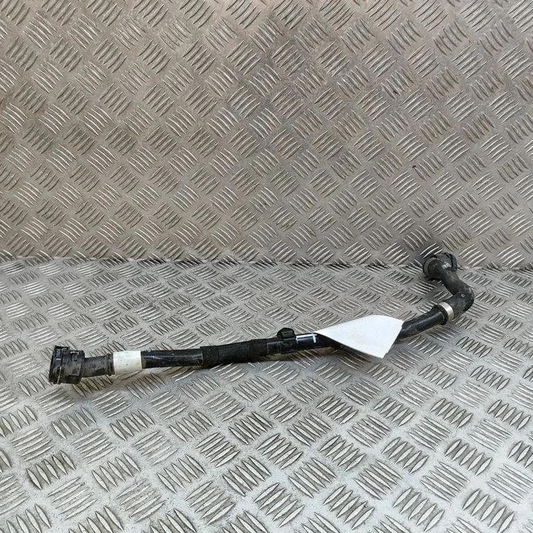 Engine coolant pipe/hose 8475135