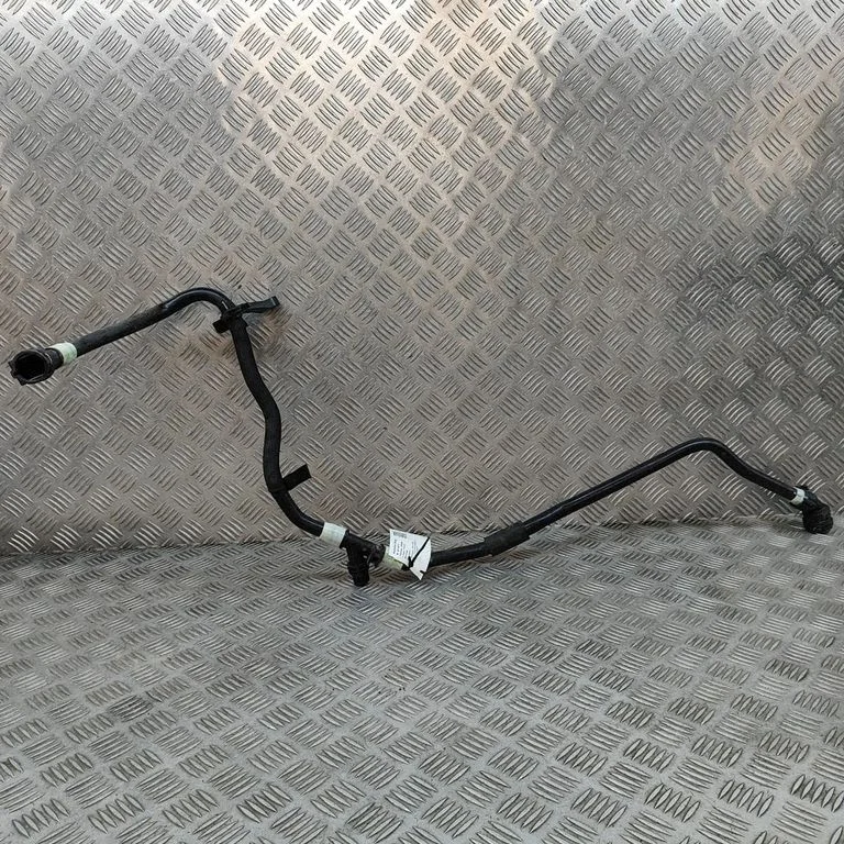 Engine coolant pipe/hose 8475134