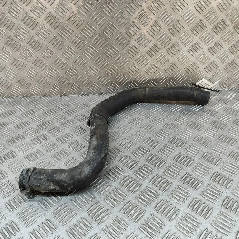Engine coolant pipe/hose 1370A666