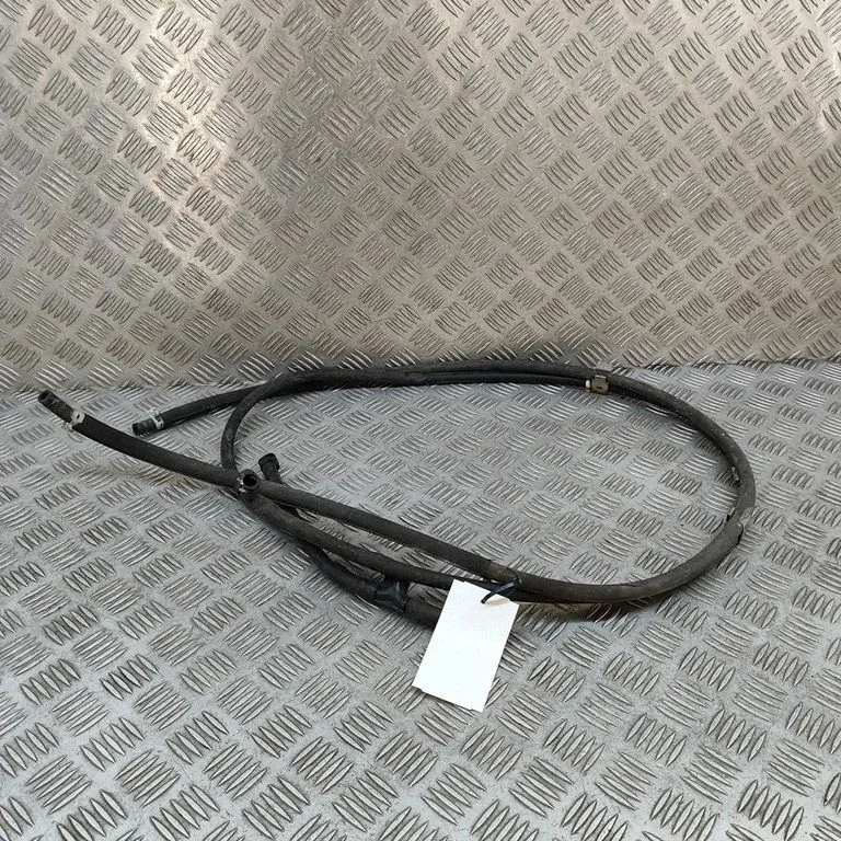 Motora dzesēšanas caurule (-es)/šļūtene (-es) A2048300996
