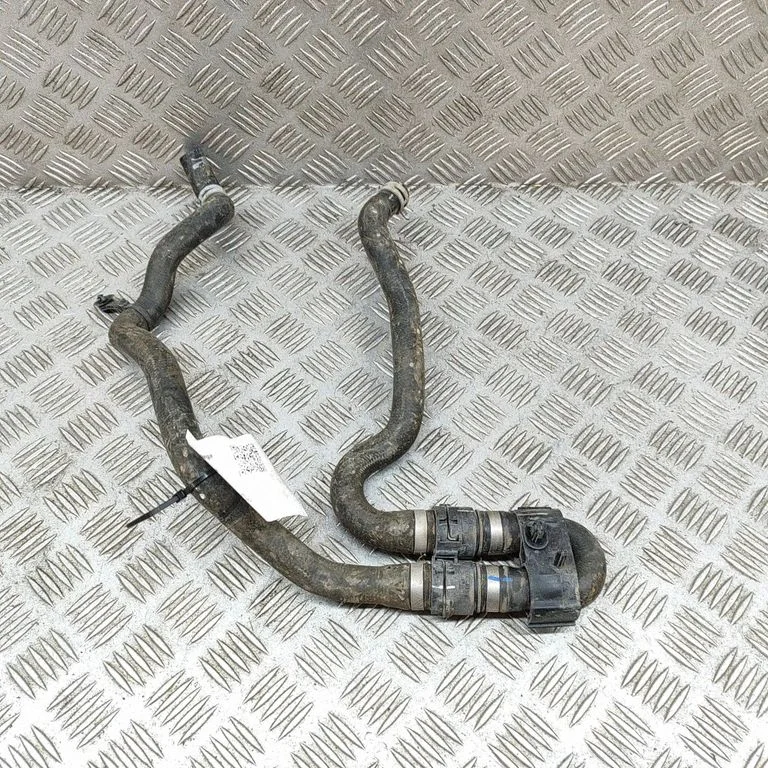 Motora dzesēšanas caurule (-es)/šļūtene (-es) 31686985