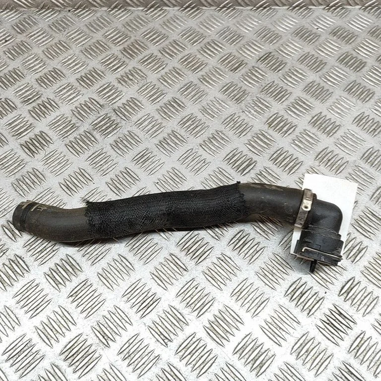 Mootori jahutusvedeliku toru / voolik 670154632 – Maserati Ghibli (2013-)