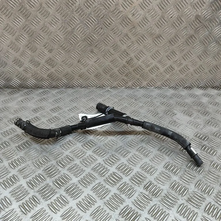 Motora dzesēšanas caurule (-es)/šļūtene (-es) 4KE819885B