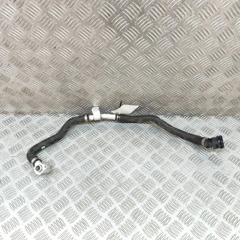 Przewody układu chłodzenia silnika – BMW Seria 5 G30 G31 G38 (2016-)
