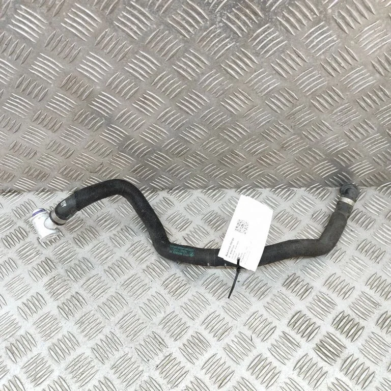 Przewody układu chłodzenia silnika – BMW Seria 5 G30 G31 G38 (2016-)
