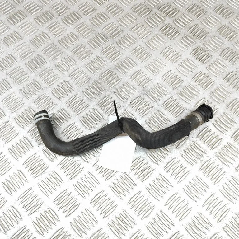 Engine coolant pipe/hose – BMW 5 Series G30 G31 G38 (2016-)