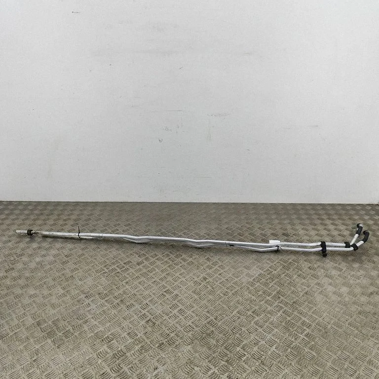 Variklio aušinimo vamzdelis (-ai)/ žarna (-os)