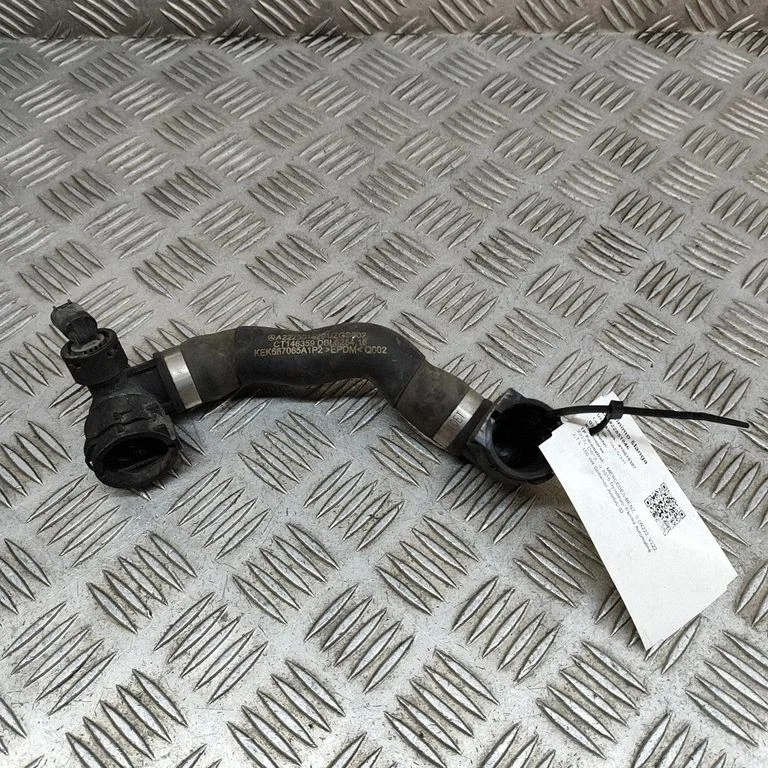 Motora dzesēšanas caurule (-es)/šļūtene (-es) A2225016291