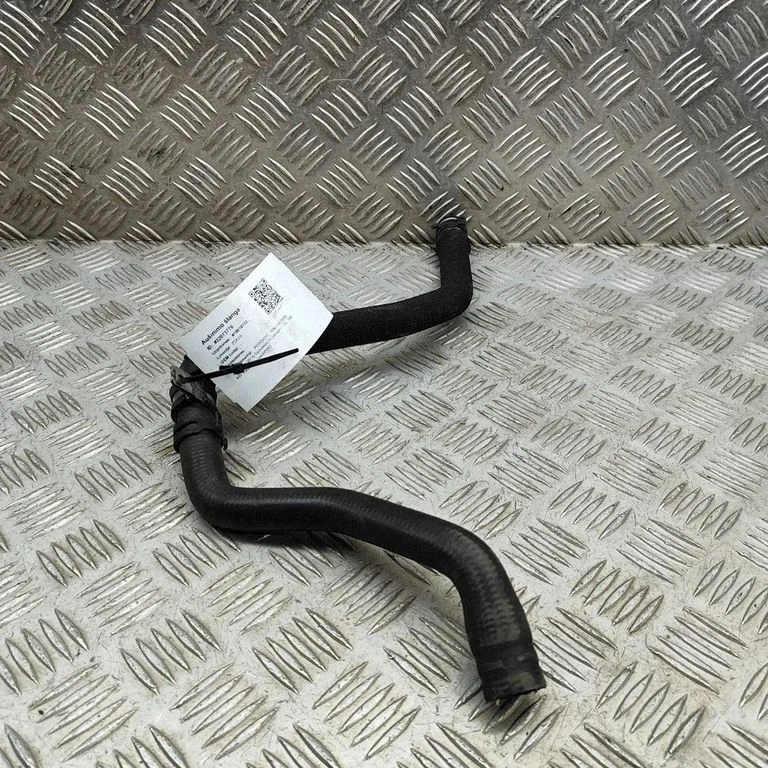 Mootori jahutusvedeliku toru / voolik 8R0819376T