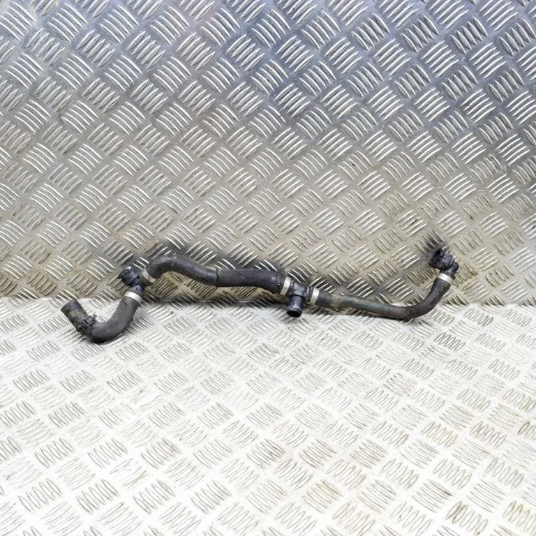 Motora dzesēšanas caurule (-es)/šļūtene (-es) 9367389