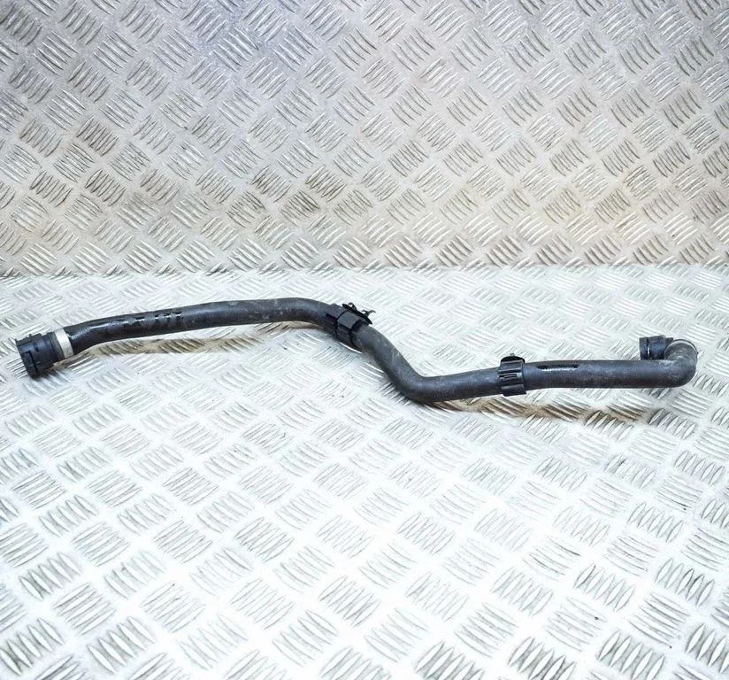 Motora dzesēšanas caurule (-es)/šļūtene (-es) A2938300101