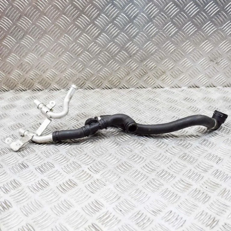 Motora dzesēšanas caurule (-es)/šļūtene (-es) G4D318B402AC