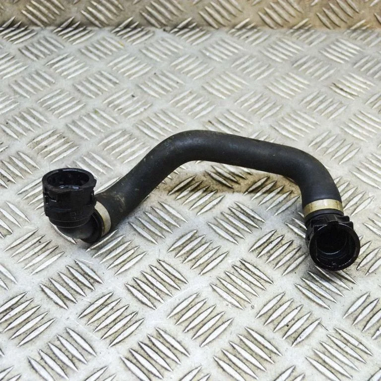 Motora dzesēšanas caurule (-es)/šļūtene (-es) 8616175