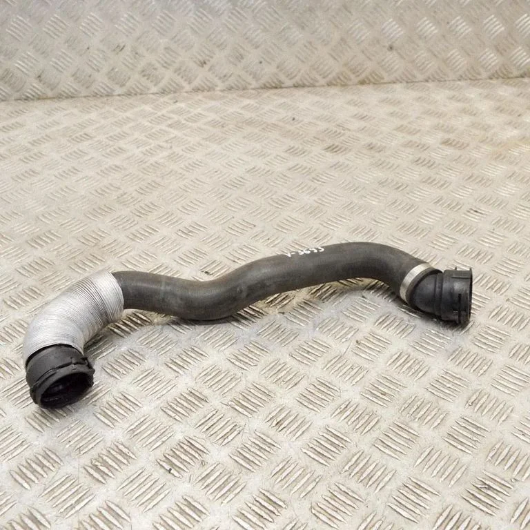 Mootori jahutusvedeliku toru / voolik – BMW 3-seeria E90 E91 (2005-2012)