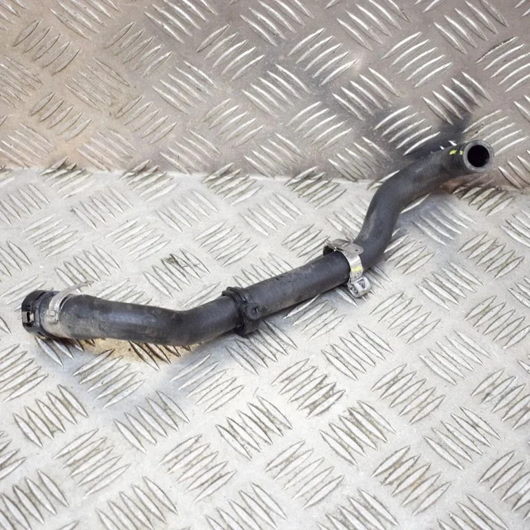 Mootori jahutusvedeliku toru / voolik 12B15 – Maserati GranTurismo (2007-2019)
