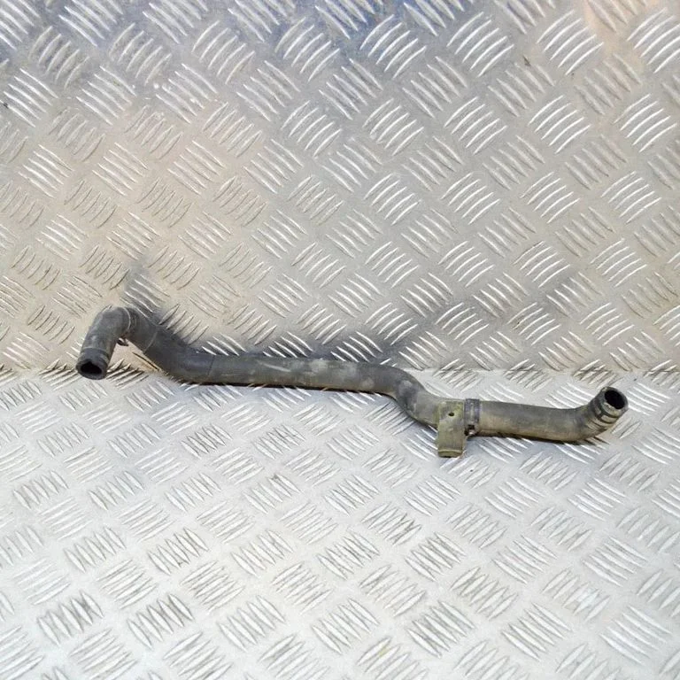 Motora dzesēšanas caurule (-es)/šļūtene (-es) A1718301496