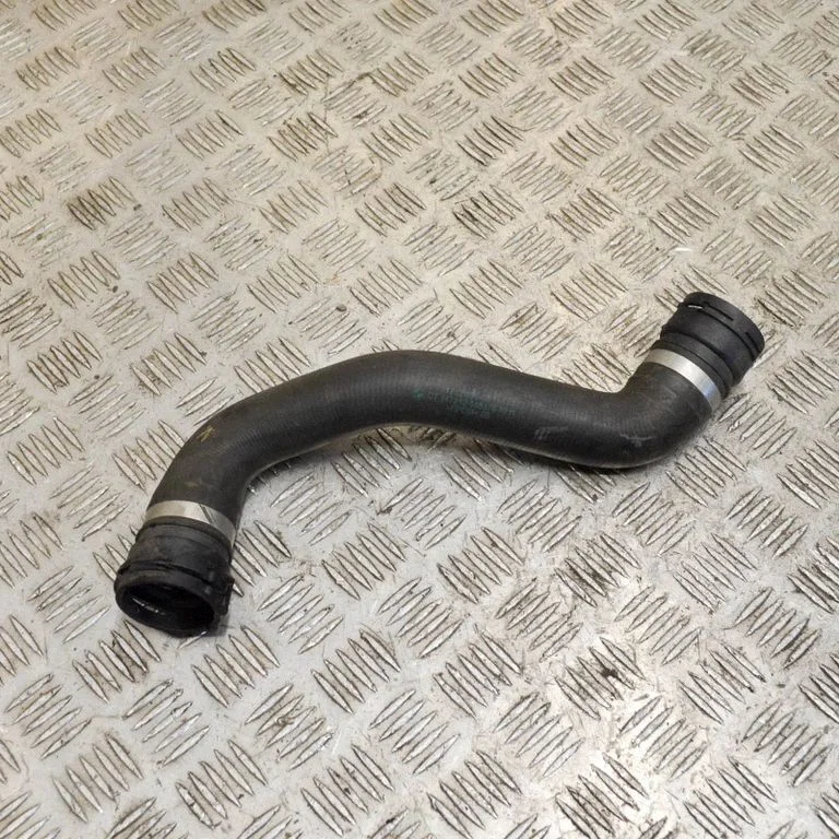 Engine coolant pipe/hose – BMW 4 Series F32 F33 (2013-2020)