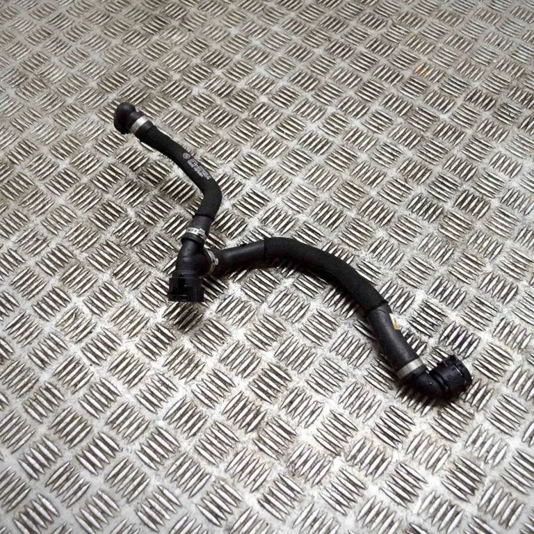 Engine coolant pipe/hose – BMW 5 Series G30 G31 G38 (2016-)