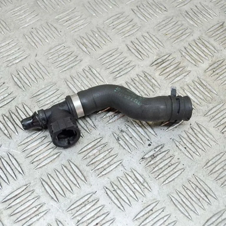 Przewody układu chłodzenia silnika – BMW Seria 5 F10 F11 (2009-2016)