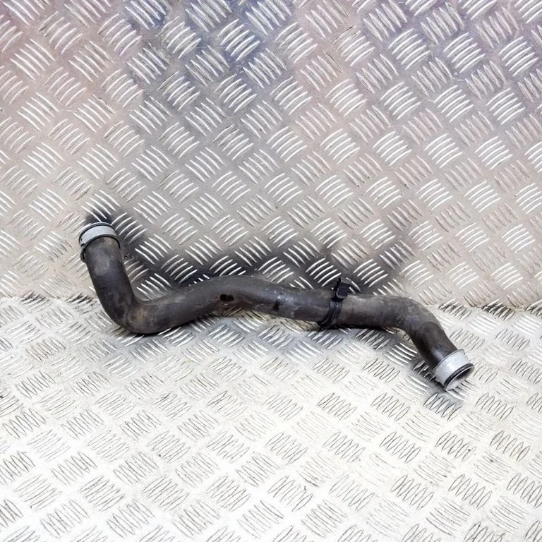 Motora dzesēšanas caurule (-es)/šļūtene (-es)