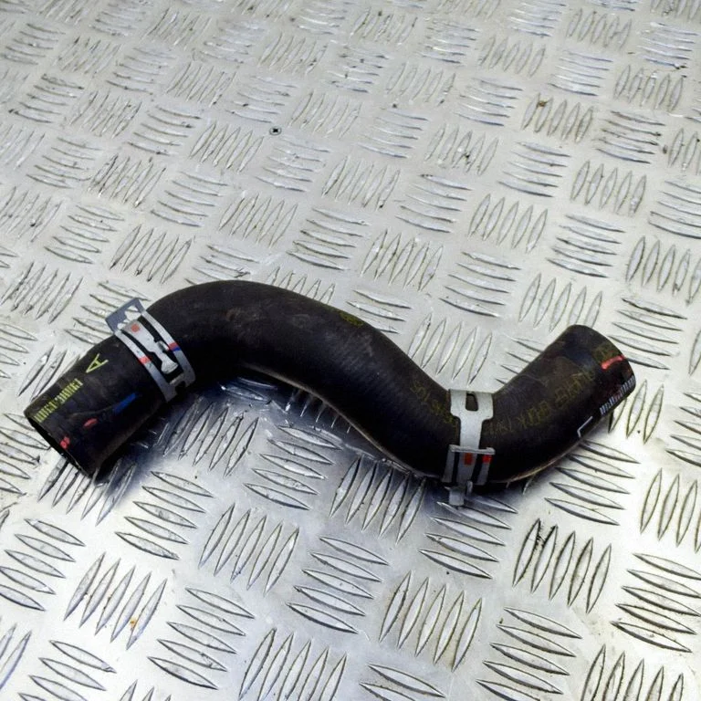 Motora dzesēšanas caurule (-es)/šļūtene (-es)