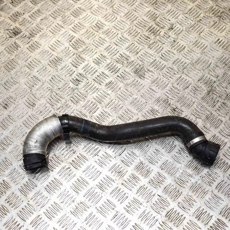 Mootori jahutusvedeliku toru / voolik – BMW 3-seeria E90 E91 (2005-2012)