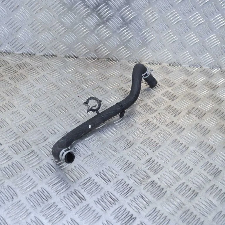 Engine coolant pipe/hose