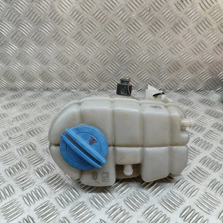 Dzesēšanas šķidruma izplešanās tvertne 4G0121403R