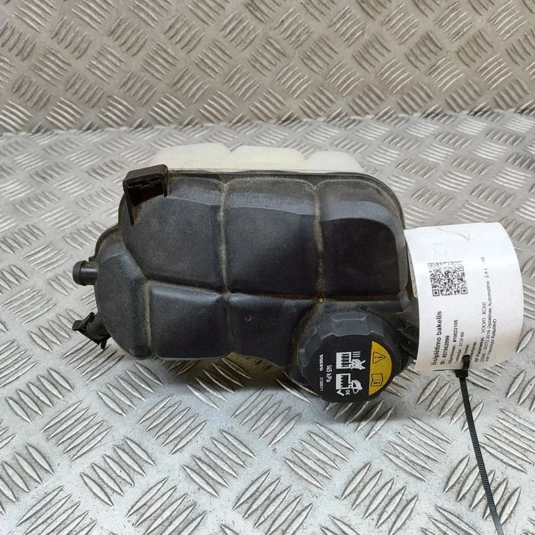 Jahutusvedeliku paisupaak 6G918K218D