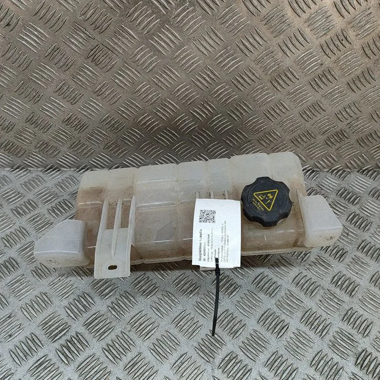 Jahutusvedeliku paisupaak 103612400O