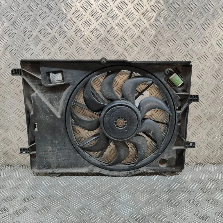 Radiatora ventilatora difuzors F00S380105