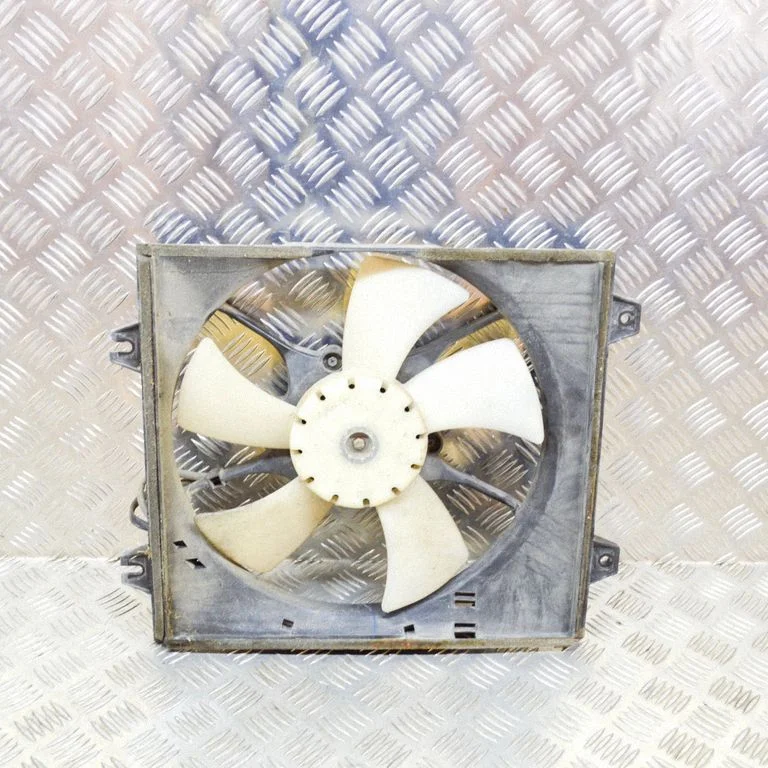 Radiator cooling fan shroud 73661M0Y02