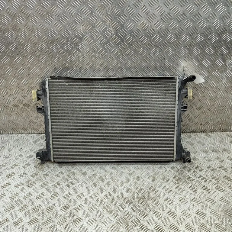 Dzesēšanas šķidruma radiators 5Q0121251GG