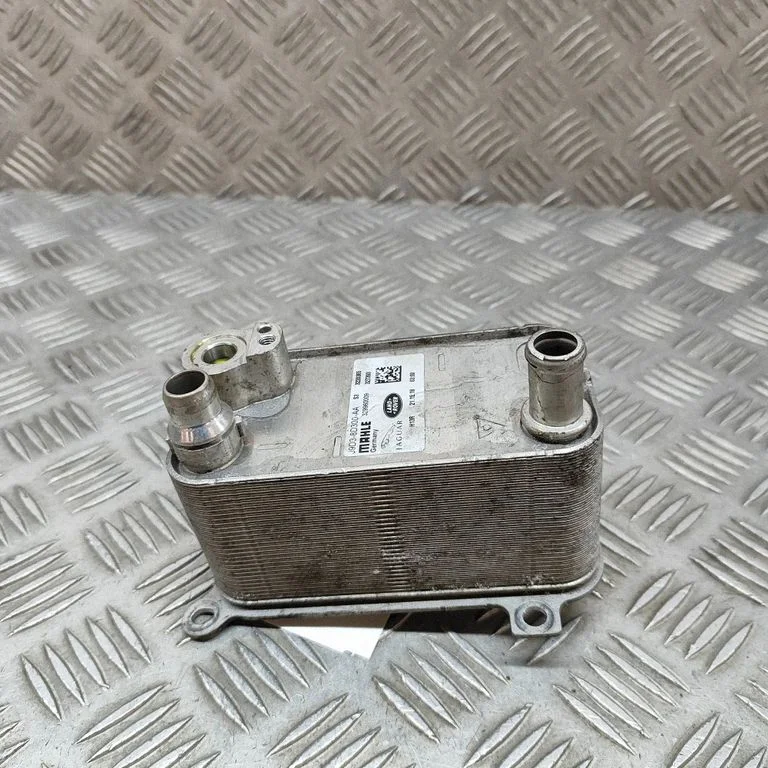 Dzesēšanas šķidruma radiators J9D38D300AA