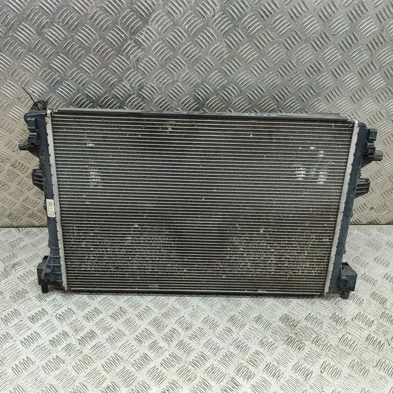 Dzesēšanas šķidruma radiators 5Q0121251GG
