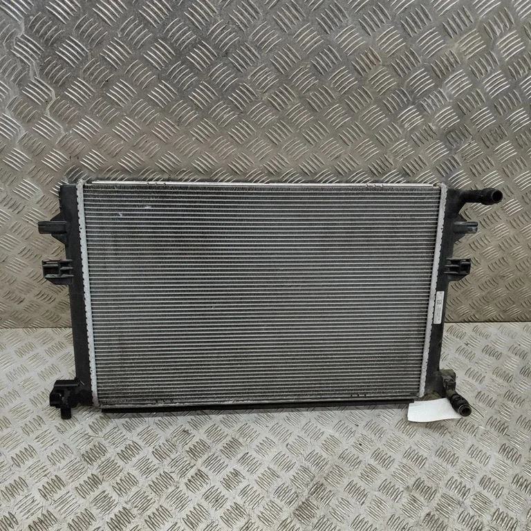 Dzesēšanas šķidruma radiators 5Q0121251GB