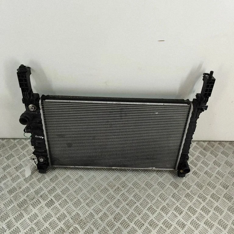 Jahutusvedeliku radiaator 95298556