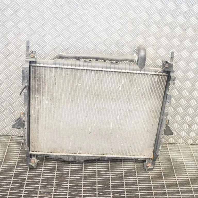 Coolant radiator – Land Rover Discovery 4 - LR4 (2010-2016)