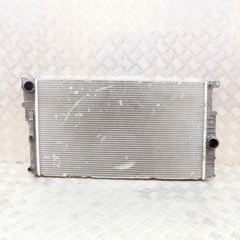 Dzesēšanas šķidruma radiators M151518